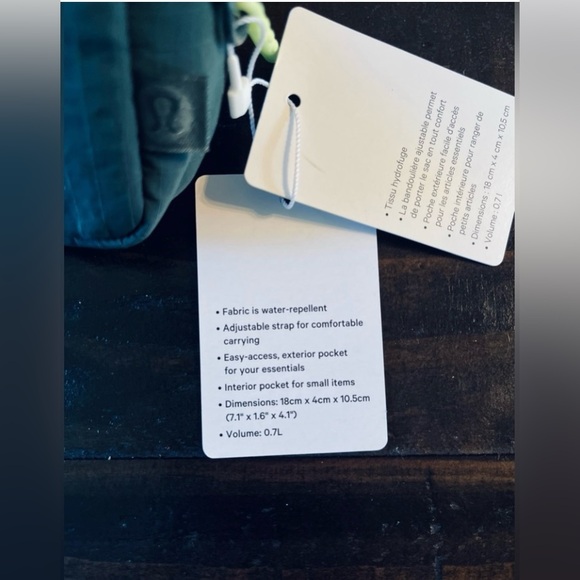 Lululemon Mini Belt Bag 0.7L NWT - Picture 9 of 13